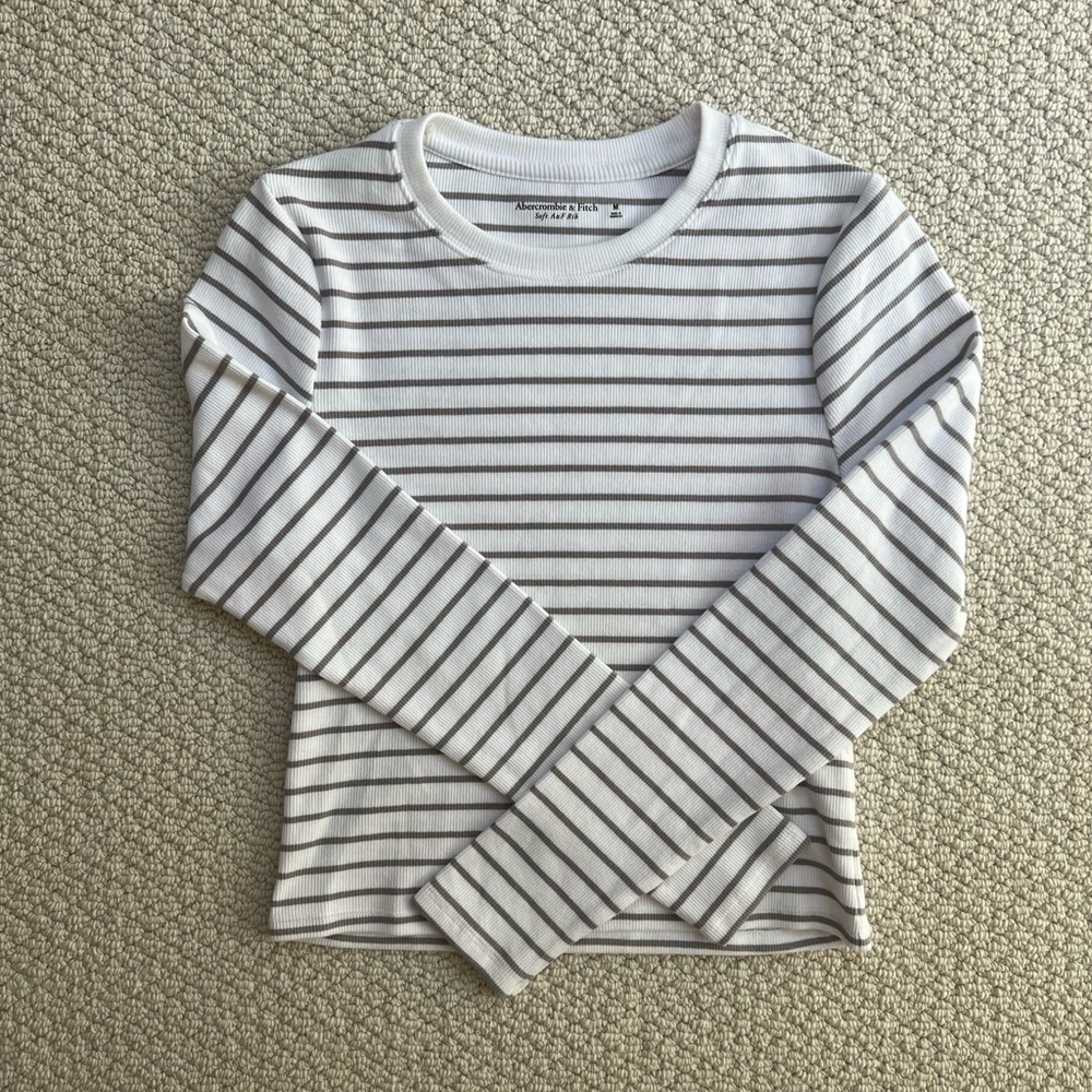 🆕 NWOT Abercrombie & Fitch Soft Rib White & Taupe Striped Long Sleeve Tee
